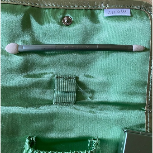 Mally Beauty 3-Piece Eyeshadow Set with Bag - Picture 6 of 8